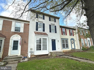 518 Lakes Ct, Westminster, MD 21158 - photo 2