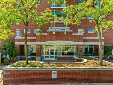 Thomas Graves Landing unit PH10, Cambridge, MA 02141 - photo 2