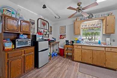 5756 Hamilton Hill Ln, Midway, TX 75852 - photo 5