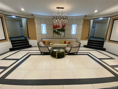 100-11 67th Rd unit 4, Forest Hills, NY 11375 - photo 5