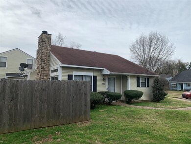 Side yard back fence
