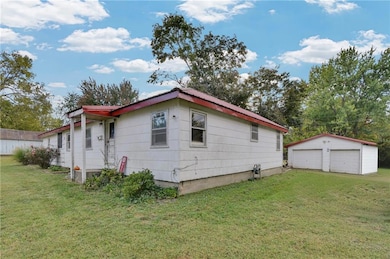 302 S Truman Rd, Archie, MO 64725 - photo 2