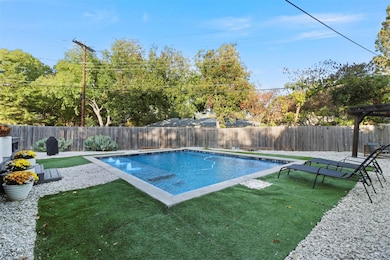 4910 Abrams Rd, Dallas, TX 75214 - photo 3