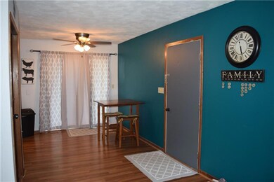 1011 N 8th Ave E, Newton, IA 50208 - photo 4