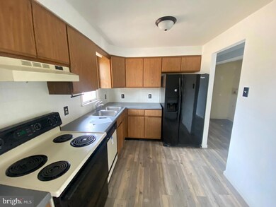 721 White Sands Dr, Lusby, MD 20657 - photo 6