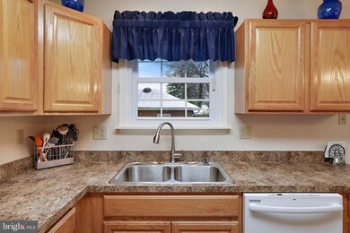 240 Poplar Ave, Glen Burnie, MD 21061 - photo 4