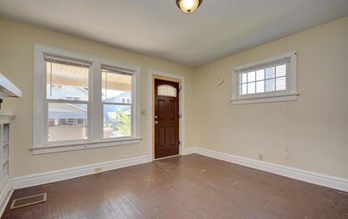 Living Room (4)