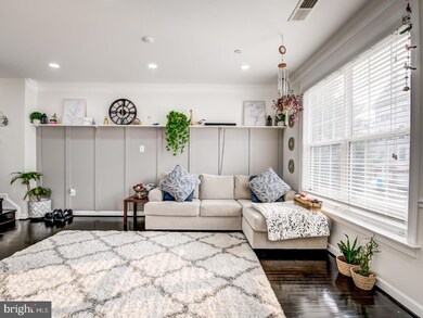 2509 Einstein St unit 226, Herndon, VA 20171 - photo 5