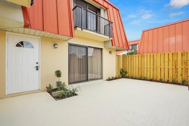 3313 Meridian Way N unit C, Palm Beach Gardens, FL 33410 - photo 4