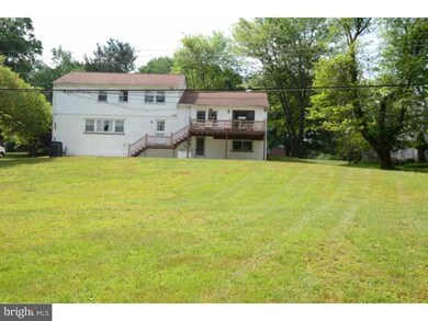 72 S Forge Manor Dr, Phoenixville, PA 19460 - photo 4