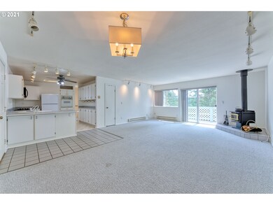 1445 Seacrest Ln unit 4, Brookings, OR 97415 - photo 3