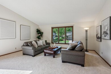 7201 Lakeview Dr, Bloomington, MN 55438 - photo 6