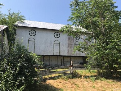 1371 Windsor Castle Rd, Hamburg, PA 19526 - photo 4