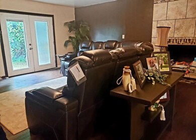 5447 Mendel Berger Dr, Flint, MI 48505 - photo 2