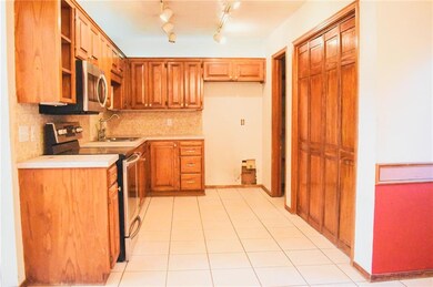 1104 David Rd, Moore, OK 73160 - photo 7