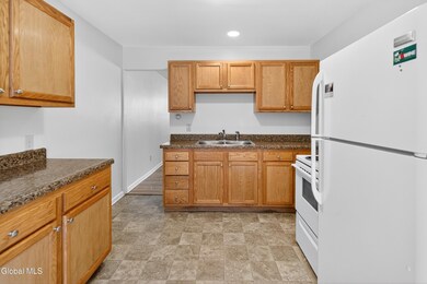 unlisted-address, Albany, NY 12205 - photo 4