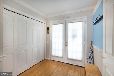 10053 Beacon Pond Ln, Burke, VA 22015 - photo 7