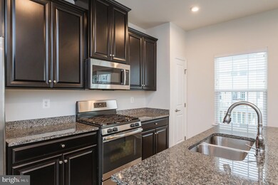 4916 Arborgate Cir, Halethorpe, MD 21227 - photo 6