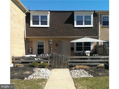 225 Arbour Ct, North Wales, PA 19454 - photo 2