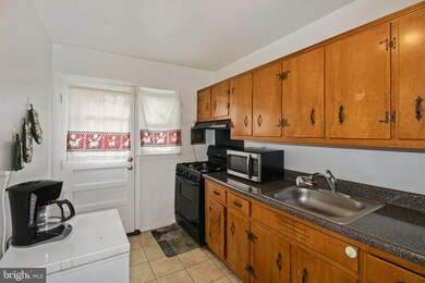 3323 Orlando Ave, Parkville, MD 21234 - photo 4