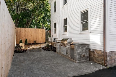 131 Broadway unit 2, Newport, RI 02840 - photo 3