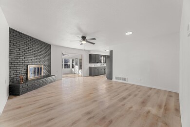 7832 Clark St, North Richland Hills, TX 76180 - photo 4