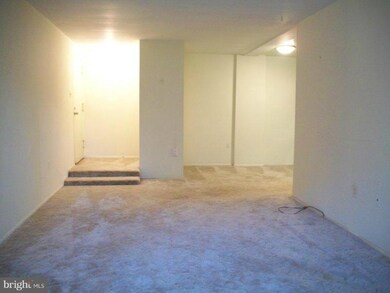 440 Girard St unit T2, Gaithersburg, MD 20877 - photo 2