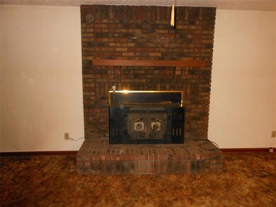 300 Pence Ave, Columbus, IN 47201 - photo 4