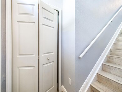 5521 Rosehill Rd unit 203, Sarasota, FL 34233 - photo 3