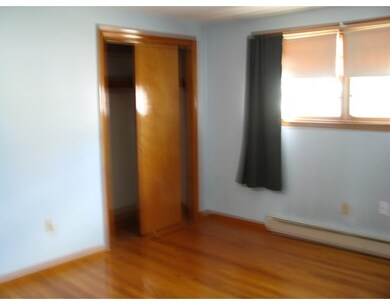 29 Warregan St, Chicopee, MA 01013 - photo 4