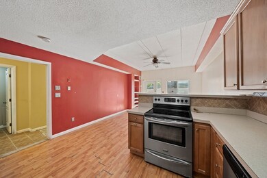 Hingham Woods unit 102, South Weymouth, MA 02190 - photo 6