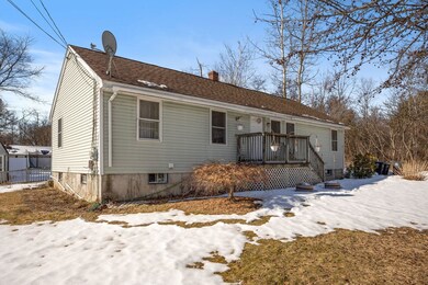 37 Dearborn St, Franklin, NH 03235 - photo 4