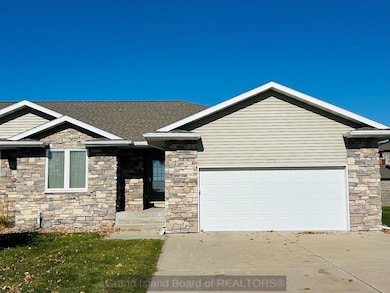 3734 Frostfire Ave, Grand Island, NE 68803 - photo 2