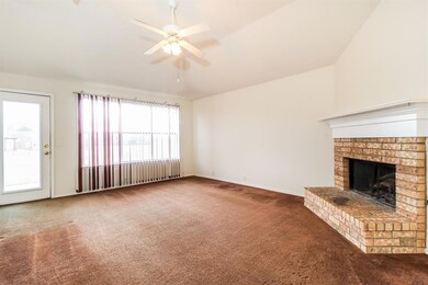 3213 Saint Claire Dr, Denton, TX 76210 - photo 2