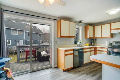 137 Valley Way W, Manchester, NH 03102 - photo 7