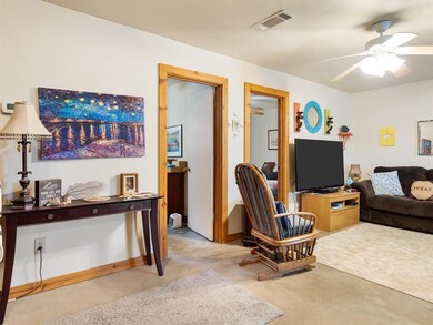 406 Mercury Ct, Granbury, TX 76049 - photo 5