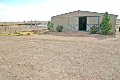 1775 W Slick Horn Alley, Paulden, AZ 86334 - photo 5