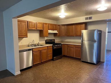 8902 Aztec Rd NE, Albuquerque, NM 87111 - photo 3