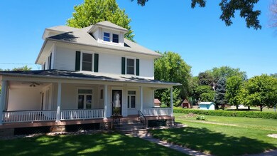 310 1st Ave SE, Badger, IA 50516 - photo 2