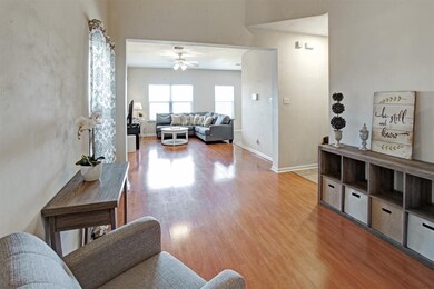 8847 Doak Ln, Houston, TX 77075 - photo 3