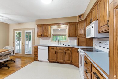 1828 Cassell Rd, Manhattan, KS 66502 - photo 7