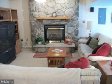 16128 Olmstead Ln, Woodbridge, VA 22191 - photo 4