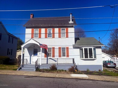 11 Arch St, Pen Argyl, PA 18072 - photo 2