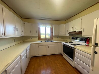 167 Champlain St, Swanton, VT 05488 - photo 7