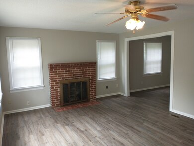 211 Hickory Dr, Shelbyville, TN 37160 - photo 6