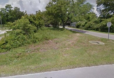 300 Ballentine St, Bay Saint Louis, MS 39520 - photo 2