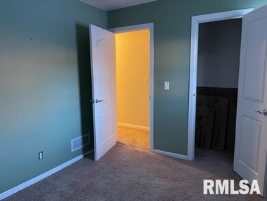 1738 Welshire Dr, Davenport, IA 52806 - photo 7