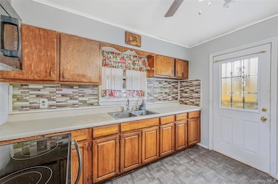 3 Poplar Rd, Amityville, NY 11701 - photo 7