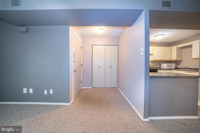 762 Putnam Blvd unit 32B, Wallingford, PA 19086 - photo 2
