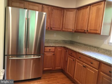 15201 Valley Stream Dr, Woodbridge, VA 22191 - photo 7